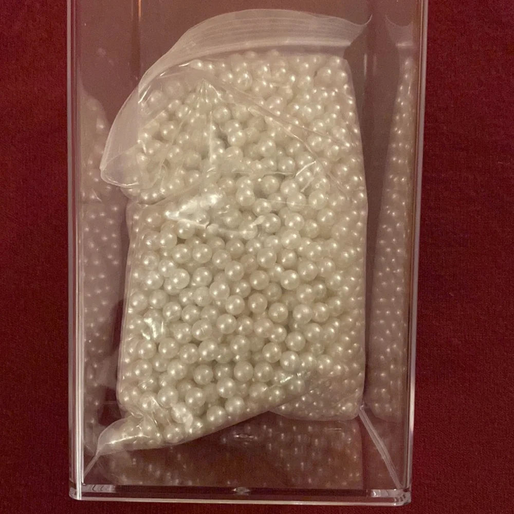 Brand New Makeup Brush Holder with white pearls